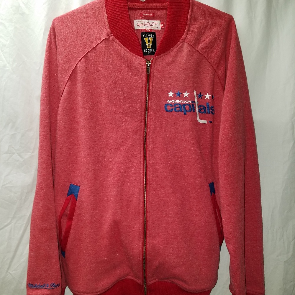 Mitchell & Ness zip up Washington Capitals sweater
